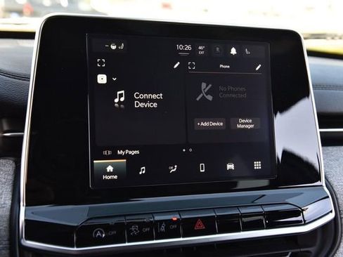 Used 2025 Jeep Compass Latitude image 14