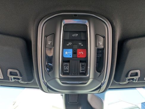 New 2025 Jeep Grand Cherokee L Altitude image 33