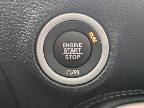 Used 2019 Dodge Challenger R/T w/ Blacktop Package image 31