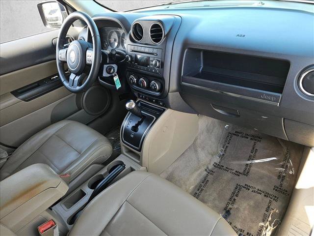 Used 2016 Jeep Patriot High Altitude FWD image 23
