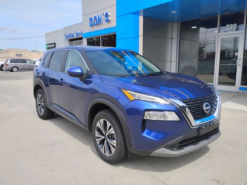Used 2023 Nissan Rogue SV AWD/4WD image 3