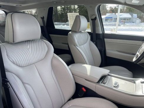 Used 2025 Hyundai Palisade Calligraphy image 11