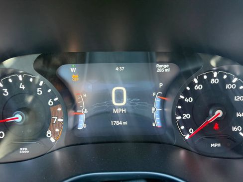 Used 2026 Jeep Compass Latitude AWD/4WD image 10