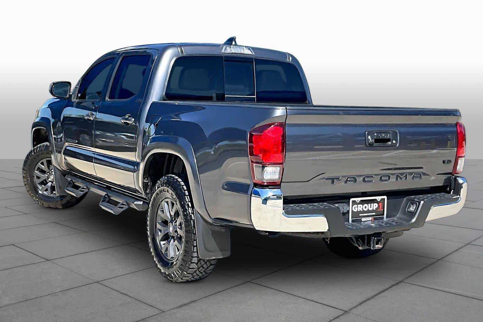 Used 2023 Toyota Tacoma SR5 RWD image 12
