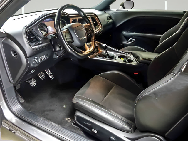 Used 2022 Dodge Challenger R/T Scat Pack RWD image 9