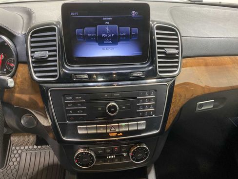 Used 2019 Mercedes-Benz GLS 450 4MATIC image 16