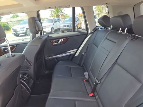 Used 2015 Mercedes-Benz GLK 350 2WD w/ Premium 1 Package image 24