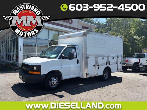 Used 2016 Chevrolet Express 3500 RWD image 1
