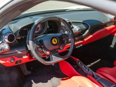 Used 2021 Ferrari F8 Tributo RWD image 54