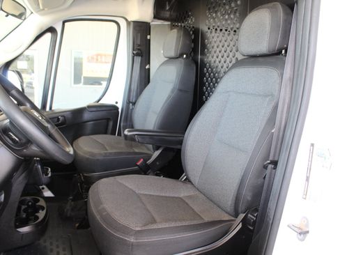 Used 2025 RAM ProMaster 2500 w/ U-Haul Equipment Group FWD image 21
