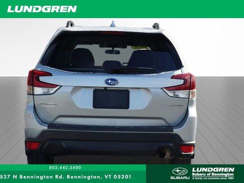 Used 2021 Subaru Forester Premium image 26