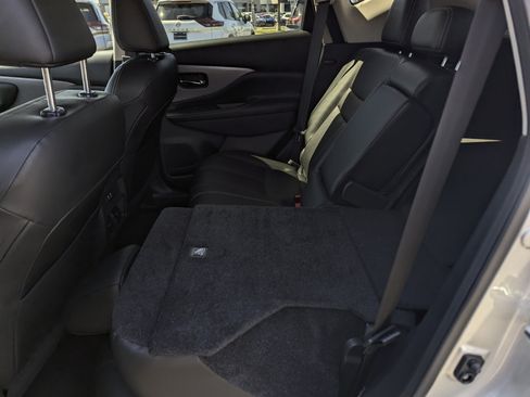Used 2023 Nissan Murano SV FWD image 8