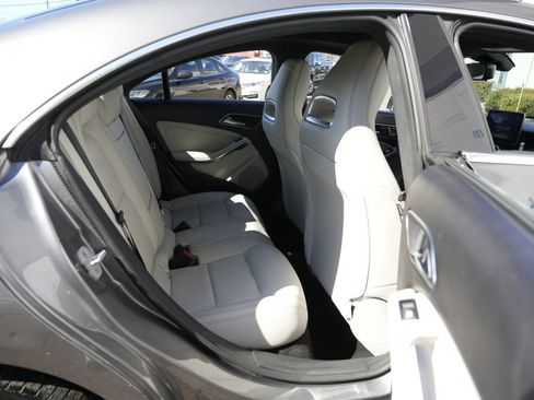 Used 2018 Mercedes-Benz CLA 250 4MATIC image 45