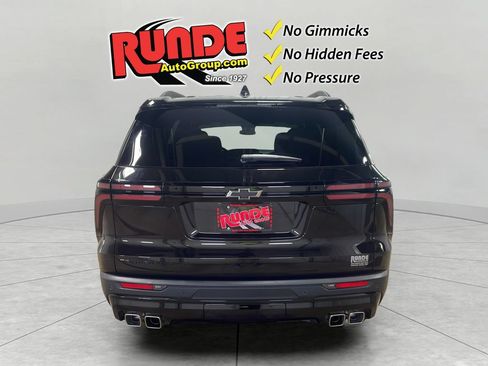 Used 2025 Chevrolet Traverse LT w/ Midnight/Sport Edition AWD/4WD image 5