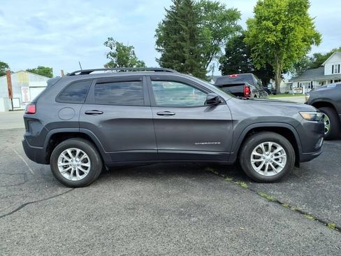 Certified 2022 Jeep Cherokee Latitude Lux w/ Sun & Sound Group AWD/4WD image 8