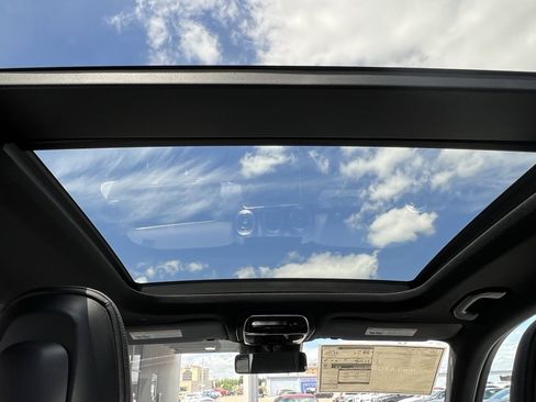 Certified 2025 Mercedes-Benz GLC 300 4MATIC image 26