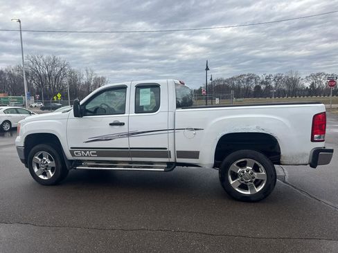 Used 2011 GMC Sierra 2500 W/T image 8