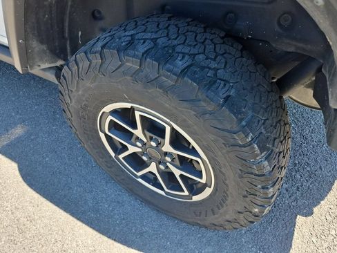 Used 2024 Jeep Wrangler Unlimited Rubicon AWD/4WD image 12