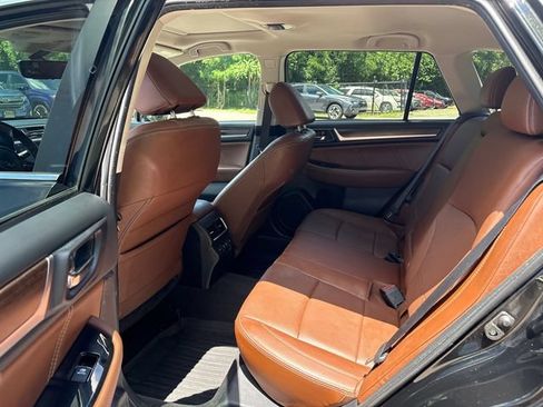 Used 2019 Subaru Outback 2.5i Touring AWD/4WD image 14