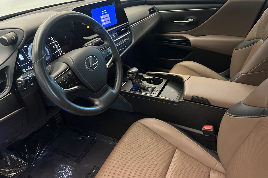 Certified 2025 Lexus ES 300h w/ Premium Package FWD image 10