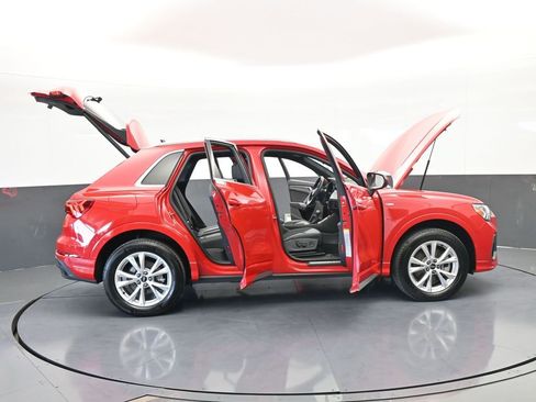 Used 2025 Audi Q3 2.0T Premium AWD/4WD image 67