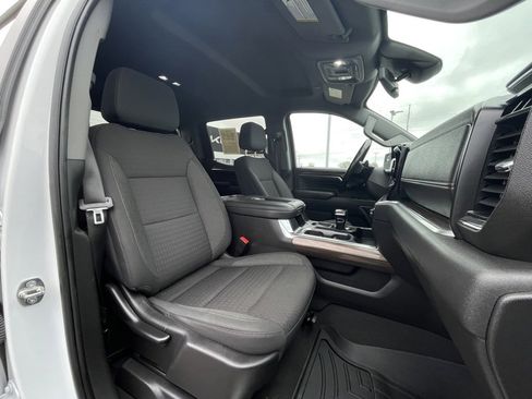 Used 2022 Chevrolet Silverado 1500 LT Trail Boss w/ Convenience Package II image 30