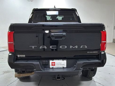 Certified 2025 Toyota Tacoma TRD Off-Road image 4