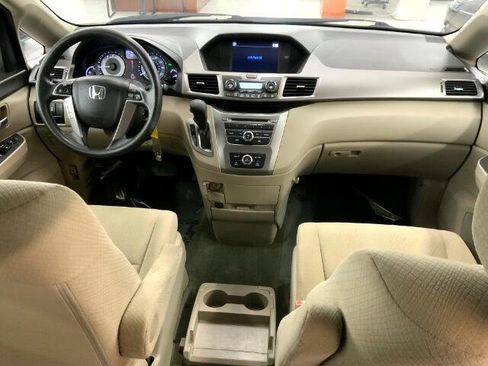 Used 2016 Honda Odyssey LX image 8