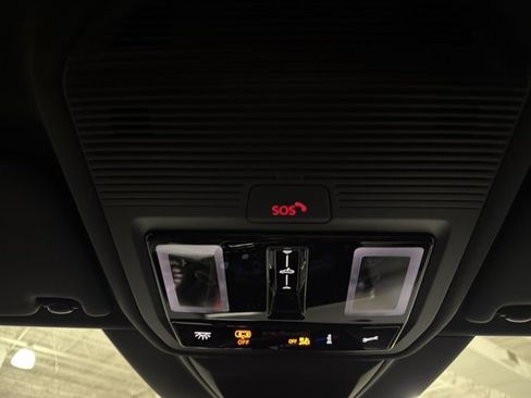 New 2026 Volkswagen GTI SE FWD image 34