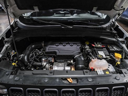 Used 2023 Jeep Renegade Trailhawk AWD/4WD image 47