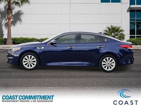 Used 2018 Kia Optima EX w/ Premium Package FWD image 9