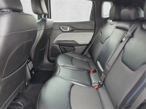 Used 2023 Jeep Compass Latitude AWD/4WD image 17