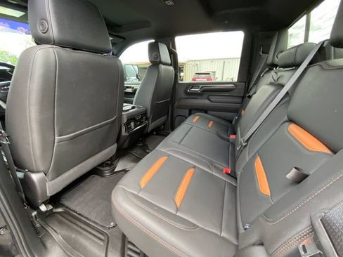 Used 2024 GMC Sierra 2500 AT4 w/ AT4 Premium Plus Package AWD/4WD image 14