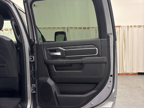 Used 2024 RAM 2500 Big Horn w/ Bed Utility Group image 34