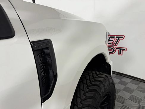 Used 2022 Ford F350 Lariat w/ Black Appearance Package AWD/4WD image 33