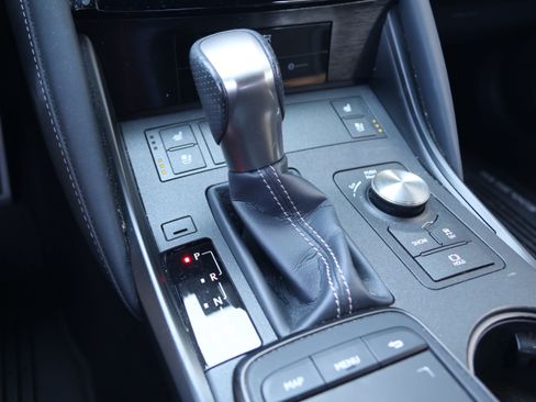 Used 2021 Lexus IS 350 F Sport RWD image 29