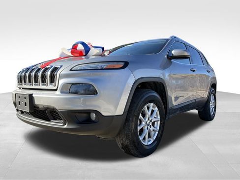 Used 2015 Jeep Cherokee Latitude w/ Comfort/Convenience Group image 10
