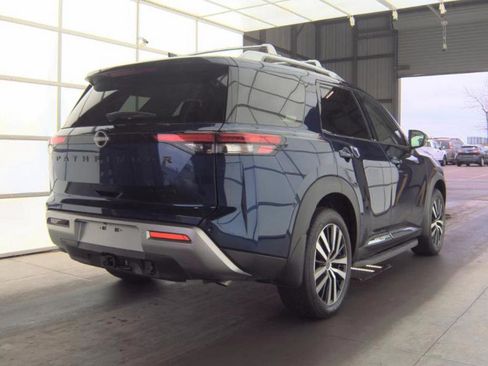Used 2024 Nissan Pathfinder Platinum w/ Lighting Package (N93) image 2