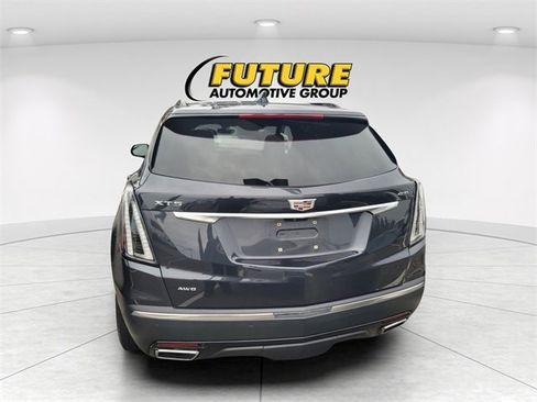 Used 2023 Cadillac XT5 Sportv w/ Technology Package image 4
