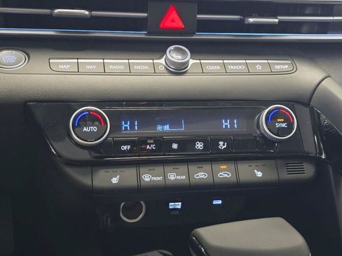 New 2026 Hyundai Elantra Limited FWD image 29