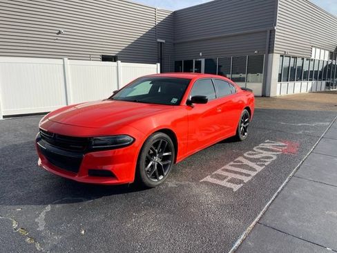Used 2021 Dodge Charger SXT w/ Blacktop Package RWD image 1