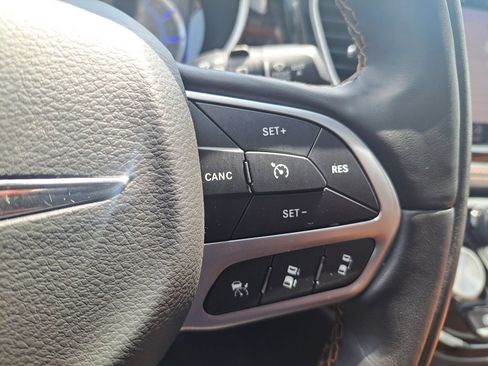 Certified 2022 Chrysler Pacifica Pinnacle FWD image 23