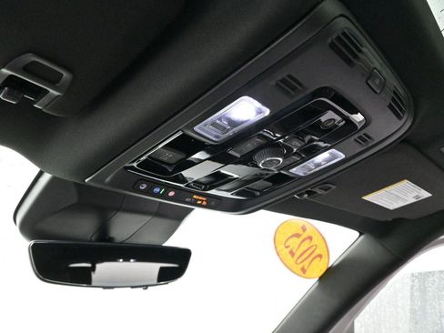 Certified 2025 Cadillac Escalade Sport w/ LPO, ONYX Package AWD/4WD image 30