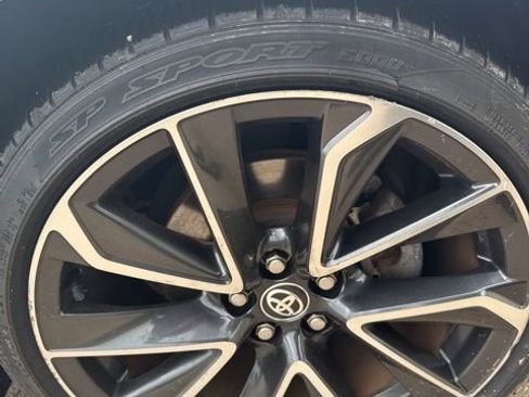 Used 2019 Toyota Corolla XSE image 41