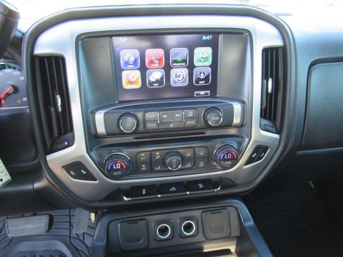 Used 2018 GMC Sierra 1500 SLE w/ Elevation Edition AWD/4WD image 25
