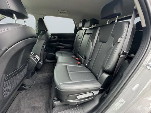 Certified 2025 Kia Sorento S AWD/4WD image 13