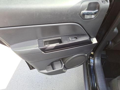 Used 2015 Jeep Patriot High Altitude image 11