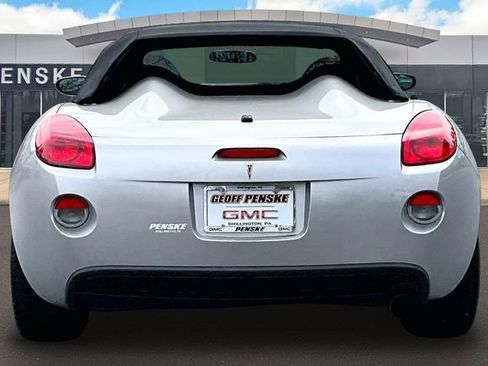 Used 2007 Pontiac Solstice Convertible w/ Premium Package image 4