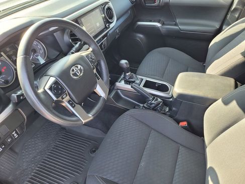 Used 2021 Toyota Tacoma SR5 w/ Trail Edition AWD/4WD image 10