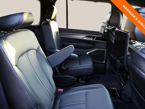 New 2025 Jeep Wagoneer L Series III w/ Rear Seat Video Group 1 AWD/4WD image 14